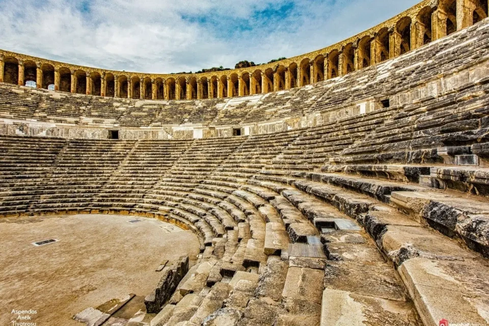 Aspendos-Antik-Tiyatro